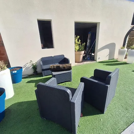 Holiday home Piscine Jacuzzi Et Petanque *